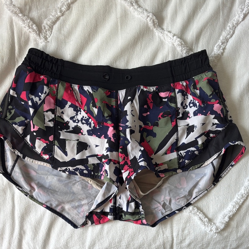 lululemon athletica hotty hot shorts